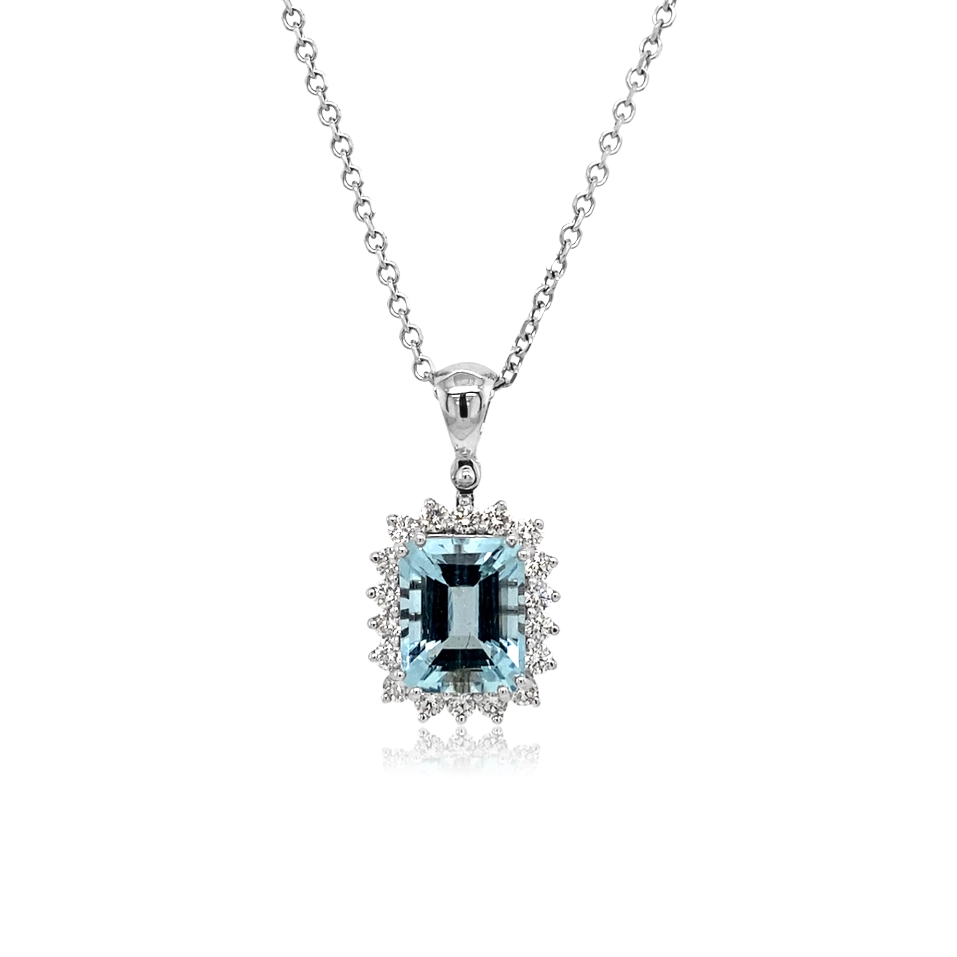 Pendant with aquamarine and diamonds