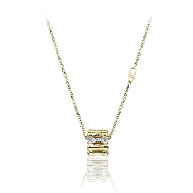 Pendant with diamonds