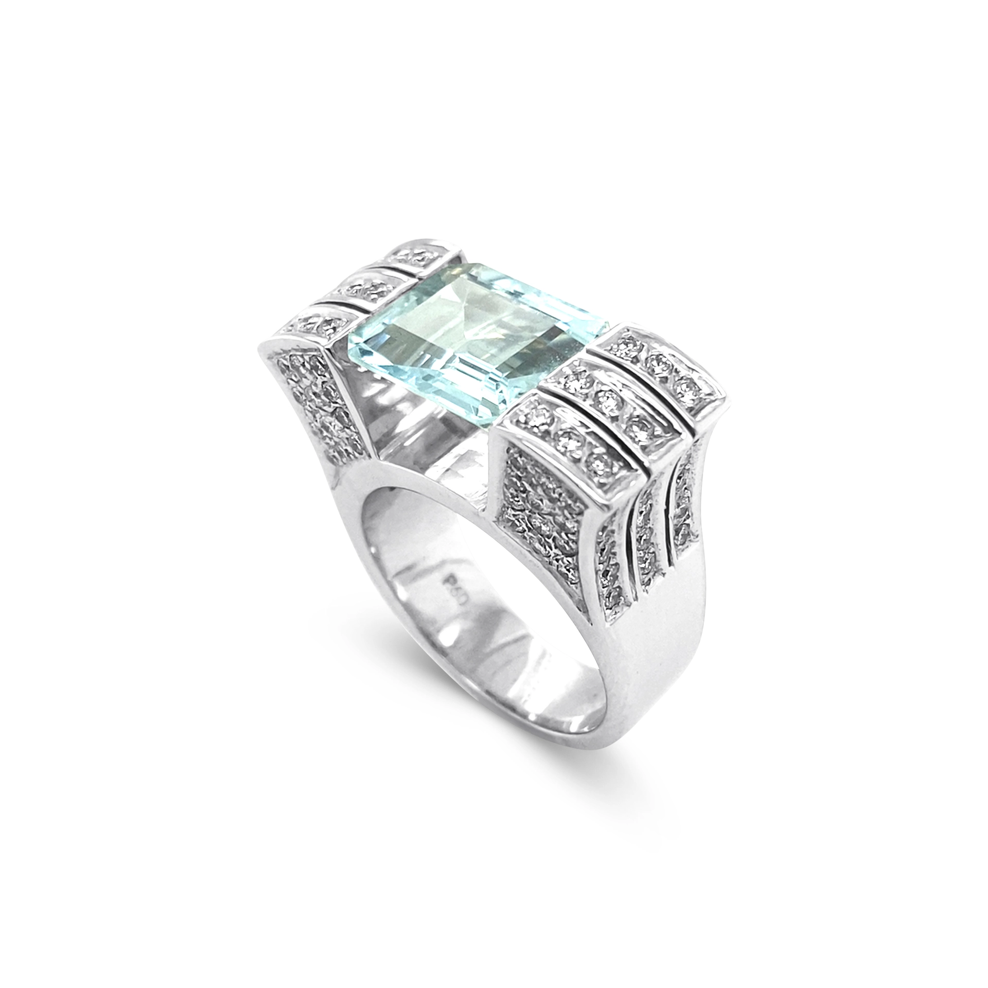 Aquamarine ring