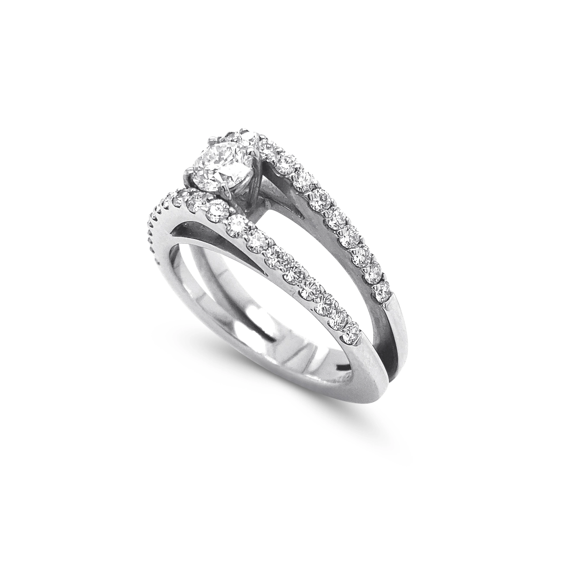 Engagement ring 